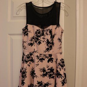 Size M Floral Dress